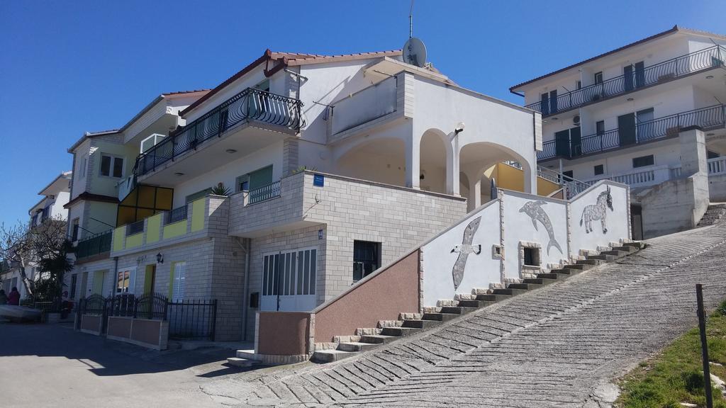 Apartment Karmen Trogir Buitenkant foto
