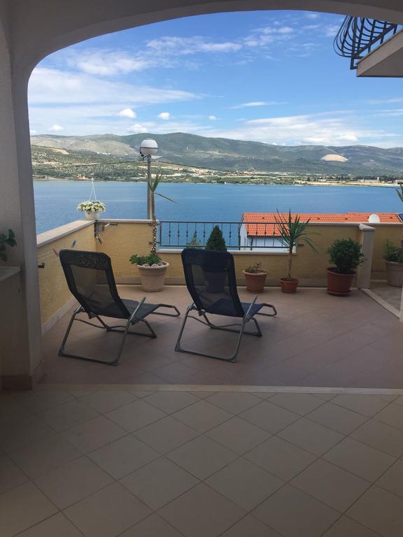 Apartment Karmen Trogir Buitenkant foto